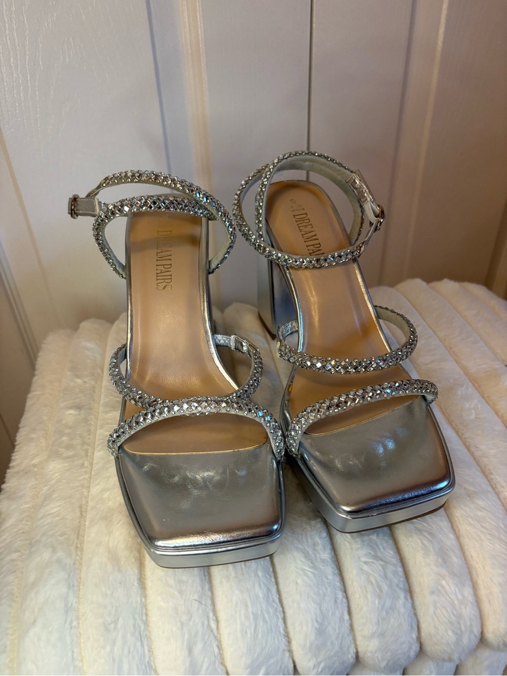 Dream Pairs Silver Rhinestone Block Heel Sandals – Size 8